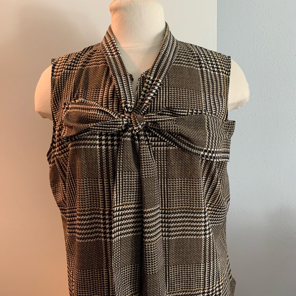 JONES NEW YORK. Collection.Chic Plaid Sleeveless Top.Size 16